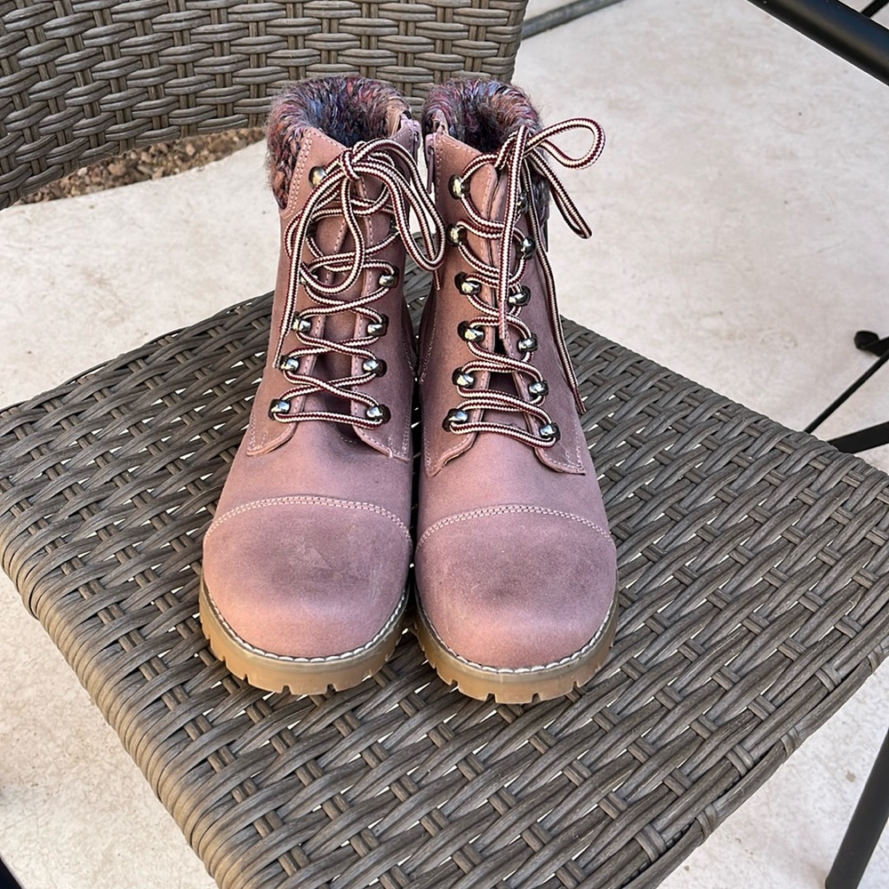 Ladies Mountain Sole Boots